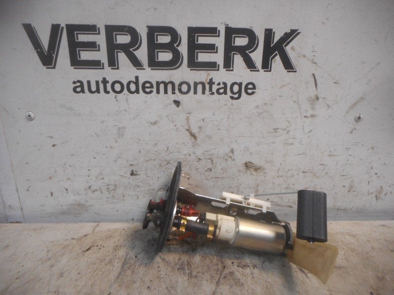 POMPE CARBURANT ELECTRIQUE Ford Ka I (01-1996/11-2008), Henry-Ford-Straße  1
50735  Köln, DE, Ford-Werke GmbH, Kunden@ford.com