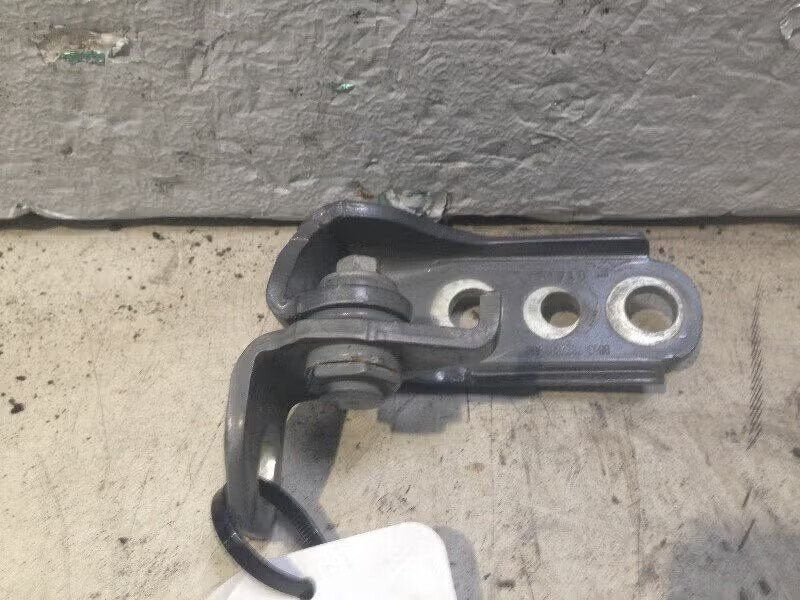 PORTIERSCHARNIER LINKS VOOR BOVEN Ford EcoSport (JK8), Gebruikt, Ophalen of Verzenden, Henry-Ford-Straße 1 50735 Köln, DE, Ford-Werke GmbH