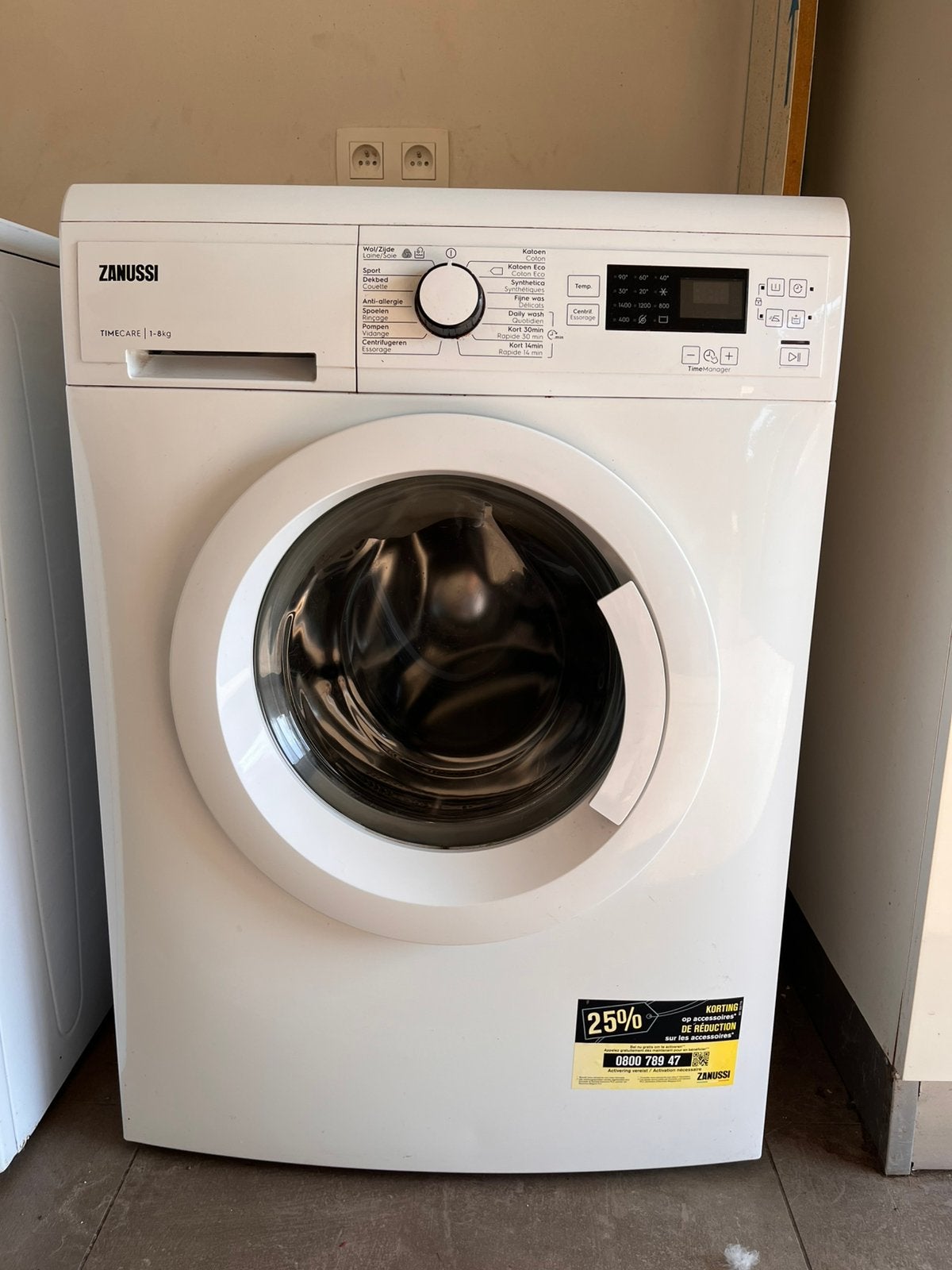 Wasmachine Zanussi, Elektronische apparatuur, 6 tot 8 kg, Ophalen, Zo goed als nieuw, 85 tot 90 cm