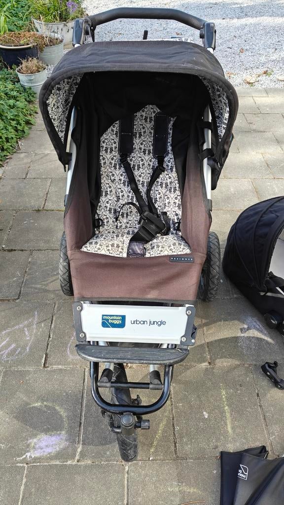 Mountain buggy + mand + regen hoezen, paraplu, Ophalen