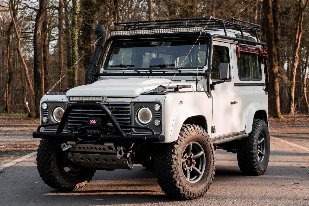 Land Rover Defender 90 wit, Autos, Land Rover, Particulier, Defender, Diesel, SUV ou Tout-terrain, 3 portes, Boîte manuelle, Blanc