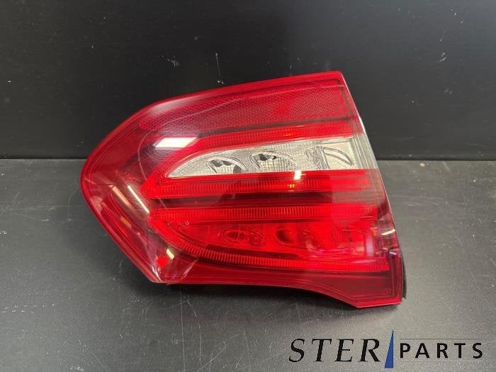 Achterlicht links van een Mercedes C-Klasse, Gebruikt, -, Ophalen of Verzenden, -