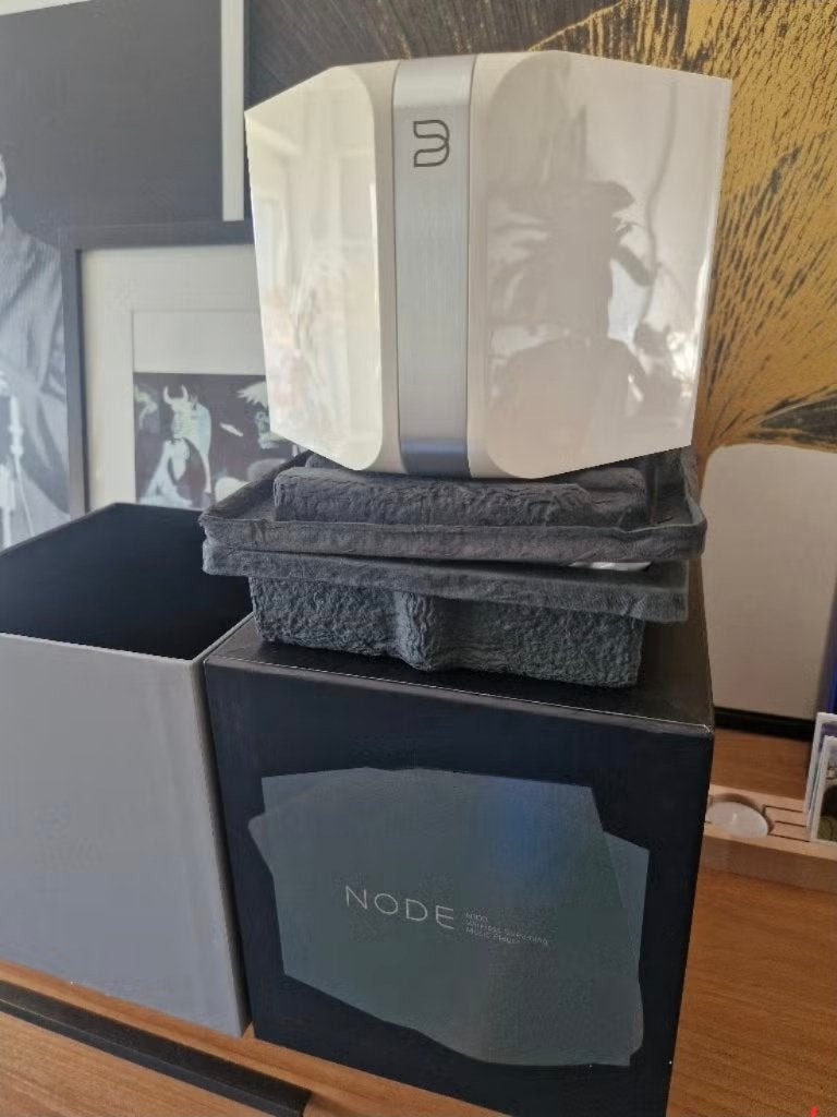 Supercomplete Bluesound Node N100 Hi-Res Streamer (Wit), Ophalen of Verzenden, Zo goed als nieuw, Optische audio, Zonder harde schijf