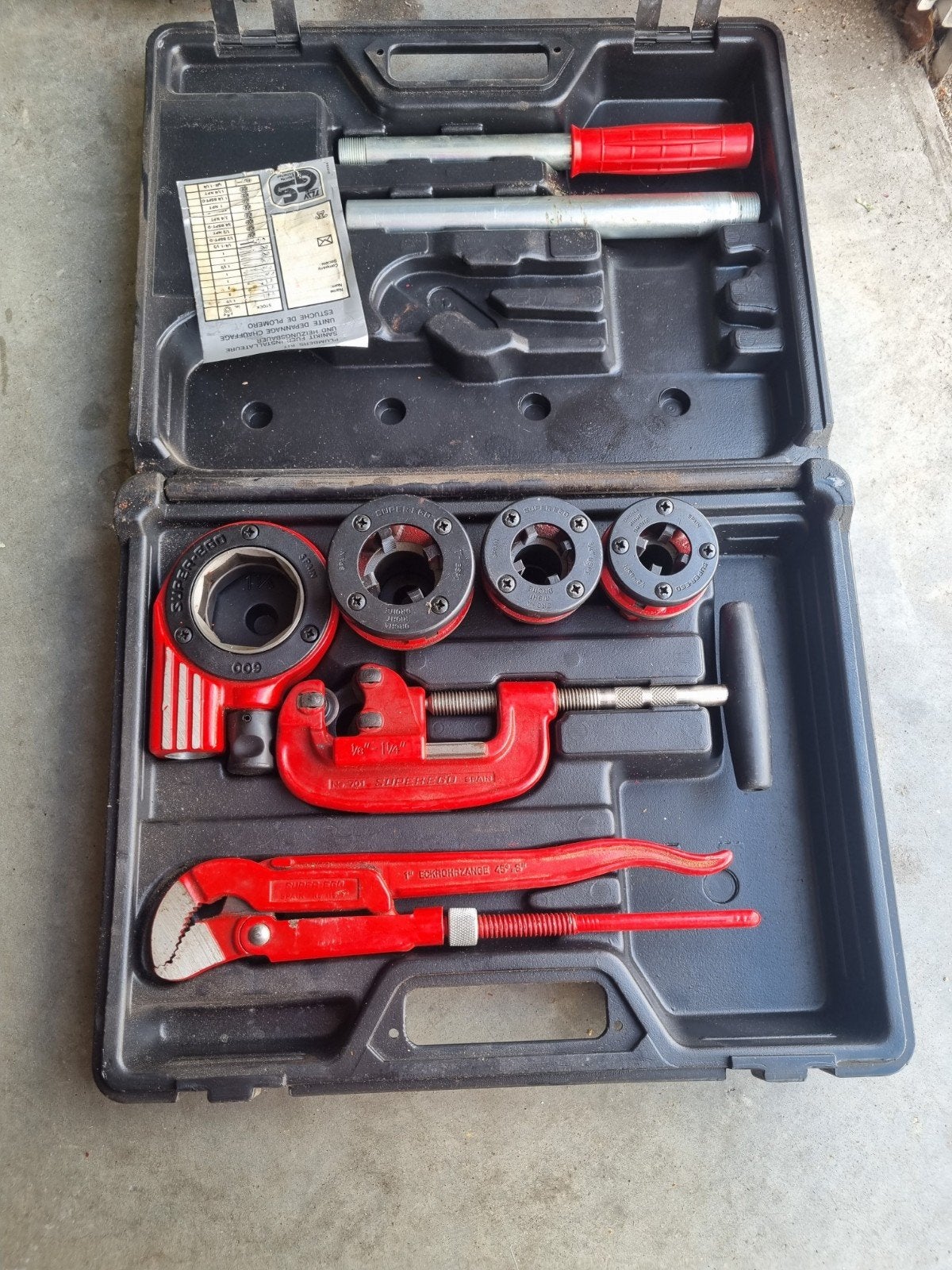 Kit de filetage professionnel Super-Ego, Enlèvement