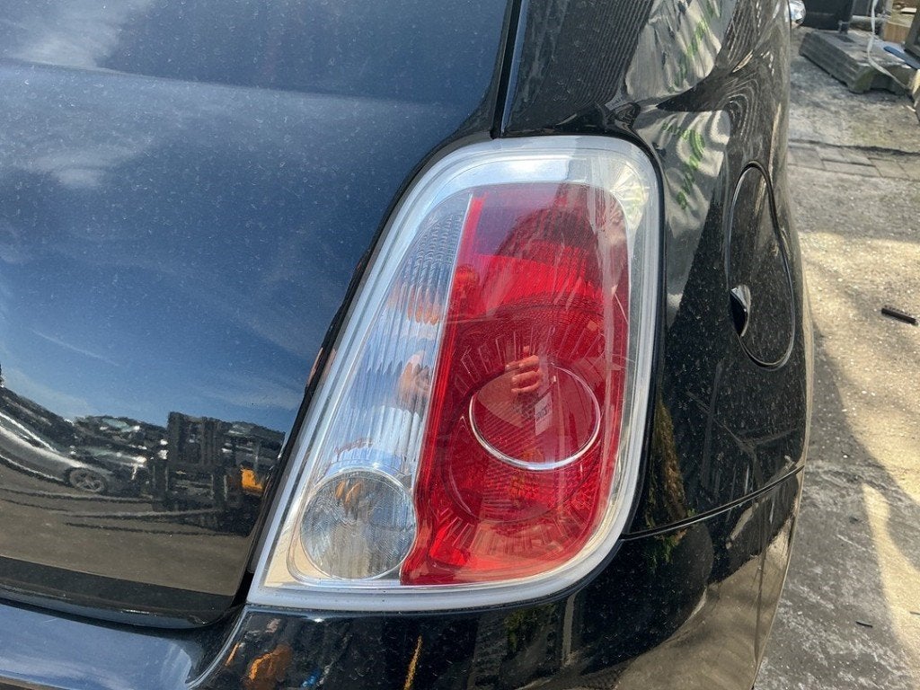 ACHTERLICHT RECHTS Fiat 500 (312) (|51885544|), Auto-onderdelen, FCA Germany GmbH, Gebruikt, IPC D1-09 Bahnhofsplatz
65423  Rüsselsheim am Main, DE