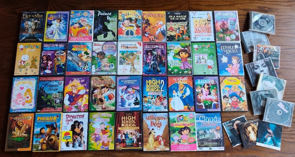 Lot 35 DVD + 10 CD musique, Cd's en Dvd's, Dvd's | Tekenfilms en Animatie, Ophalen of Verzenden