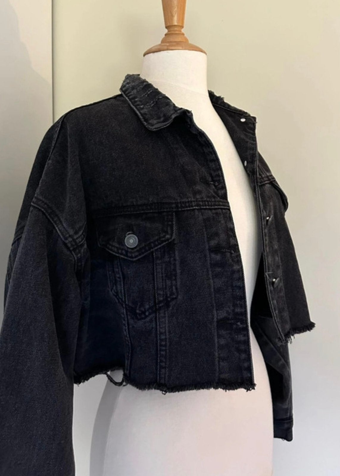 Veste en jean noire  Taille S (coupe ample). Très bon état., Kleding | Dames, Jasjes, Kostuums en Pakken, Ophalen of Verzenden