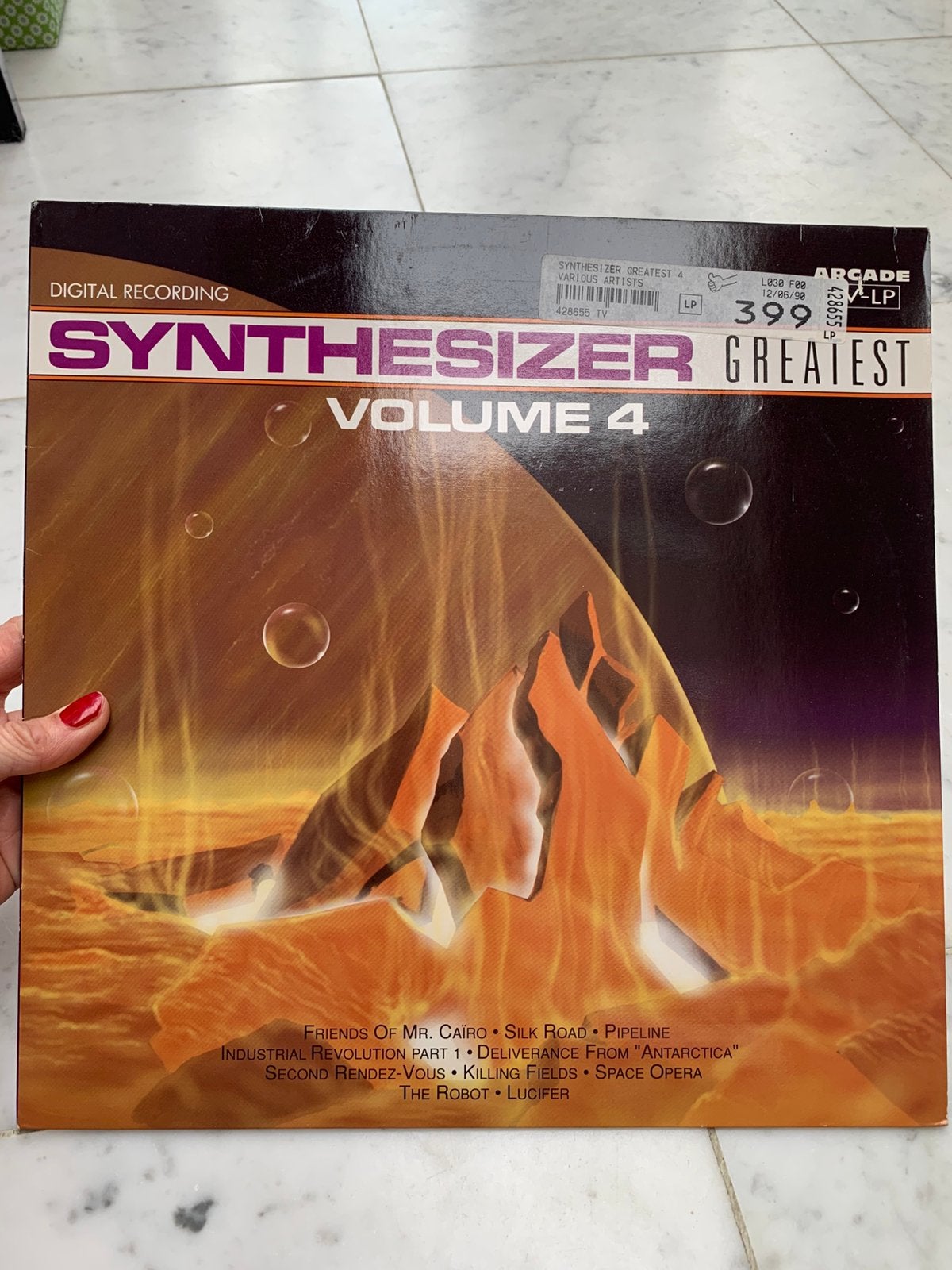 vinyl synthesizer greatest volume 4, Ophalen
