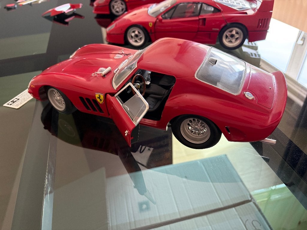 Ferrari 250 GTO - Maquette 1/12, Enlèvement, Comme neuf, Voiture, Autres marques