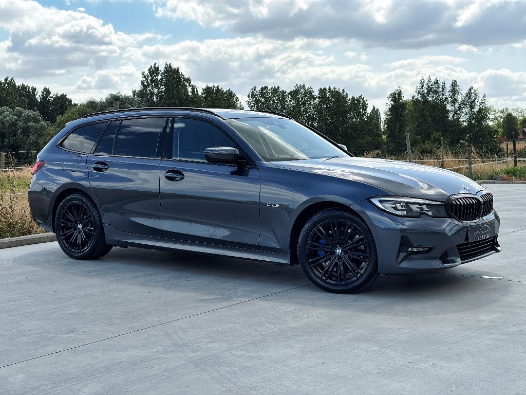 BMW 330e - 2022 - 105.920km - * PANO * CAMERA * LEDER *, Autos, Cuir, https://public.car-pass.be/vhr/50b7a732-13b0-4348-b029-ef03efa84c78?lang=nl