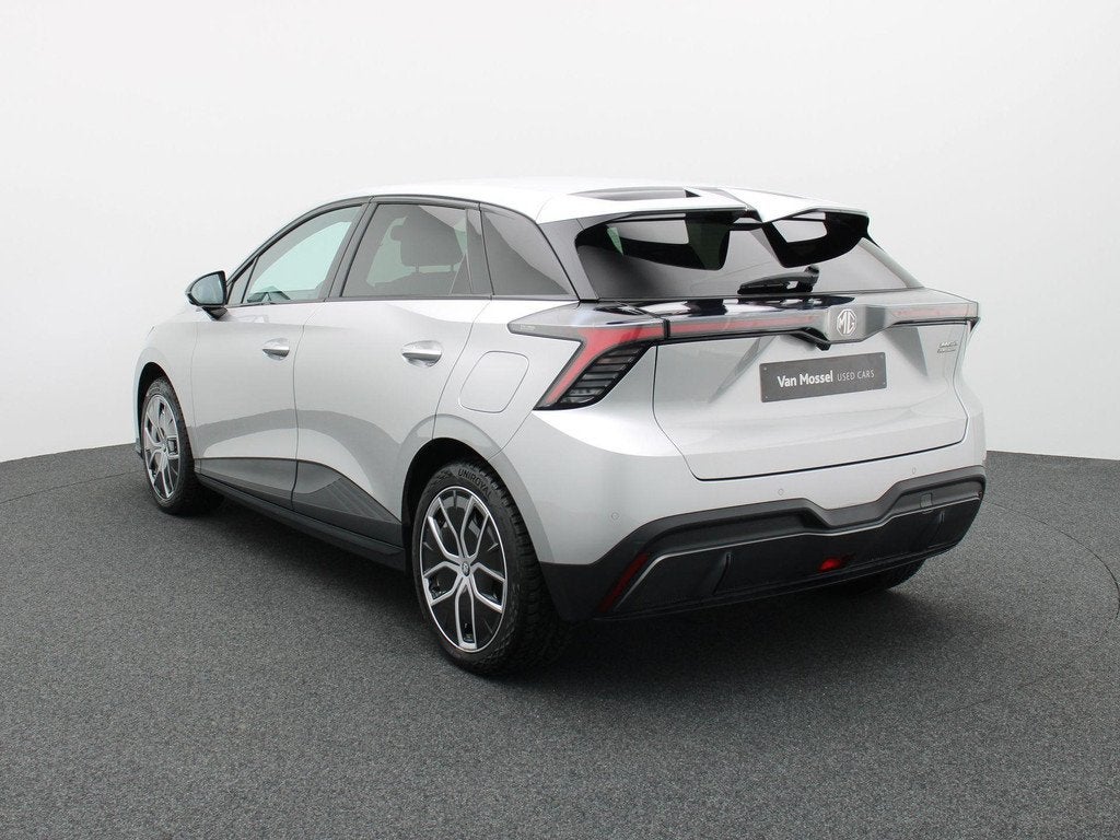 MG MG4 64 kWh Luxury (automatique), Autos, MG, Achat, https://public.car-pass.be/vhr/e77d8928-29c6-4745-9ed5-1bc09dc0ead2, 5 portes