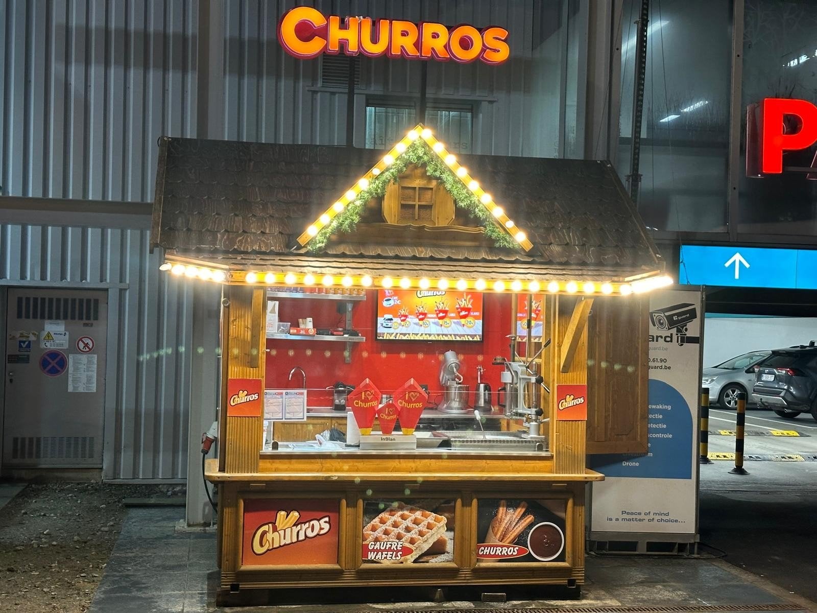 Chalet churros avec plateau remorque. foodtruck Churros, Enlèvement, Utilisé