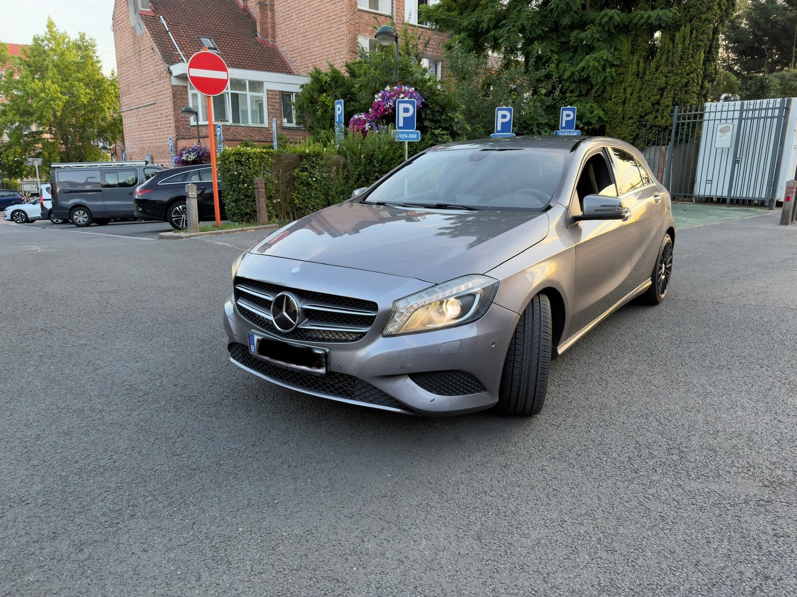 Mercedes-Benz A180 Amg Line 11/2013, 1935 kg, Euro 6, Overige kleuren, Leder en Stof