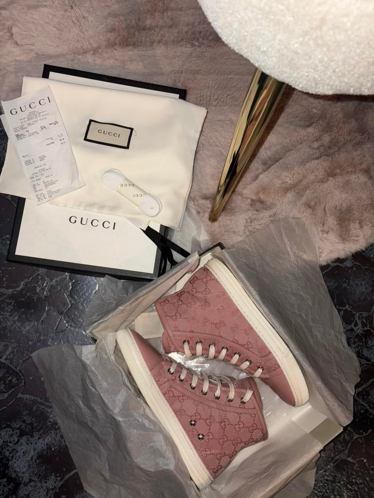 Roze schoenen van Gucci, Kleding | Dames, Schoenen, Ophalen, Zo goed als nieuw, Sneakers, Roze