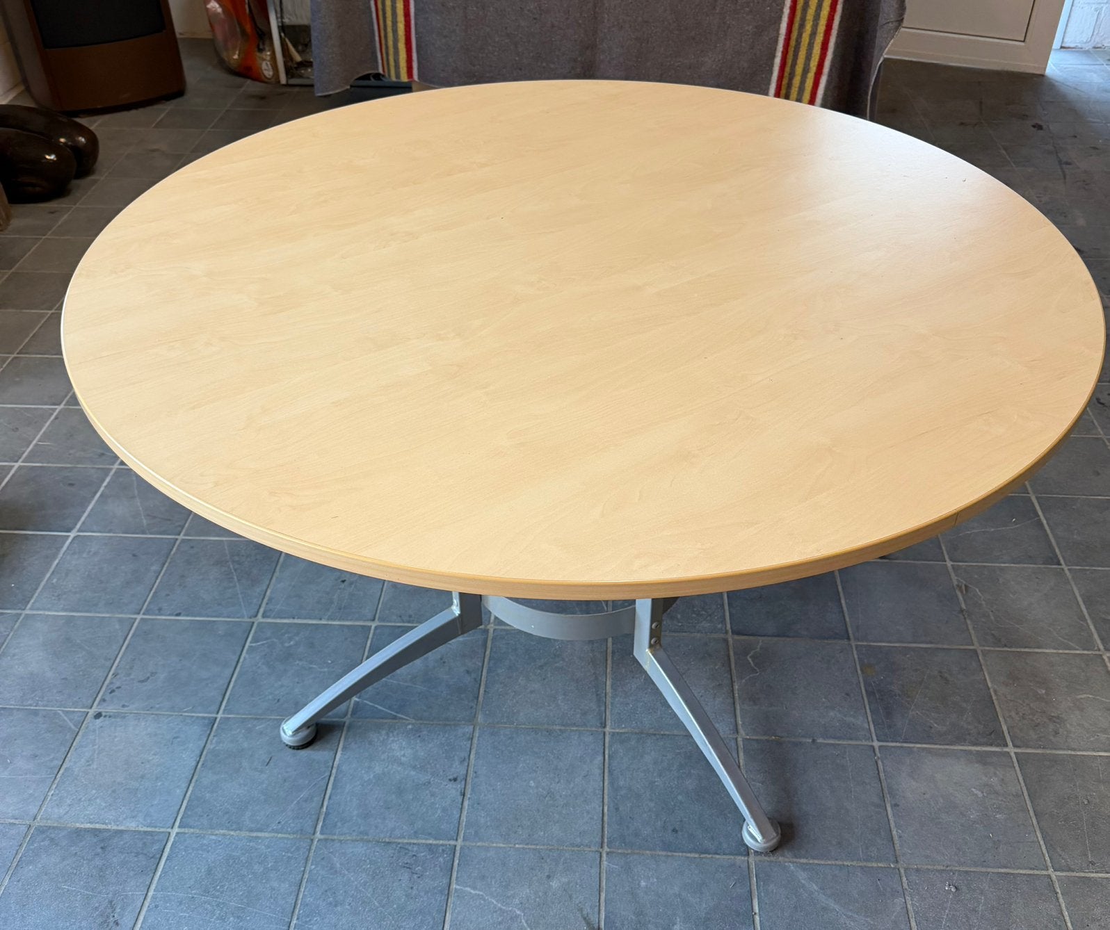 Ronde tafels - diameter 130 cm, Ophalen, Overige materialen, Gebruikt, 50 tot 100 cm