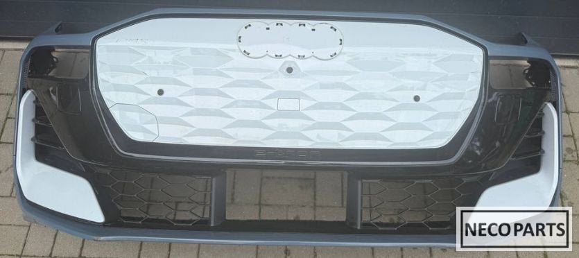AUDI E-TRON GT VOORBUMPER ORIGINEEL ALLES LEVERBAAR!!!, Gebruikt, -, Voor, -