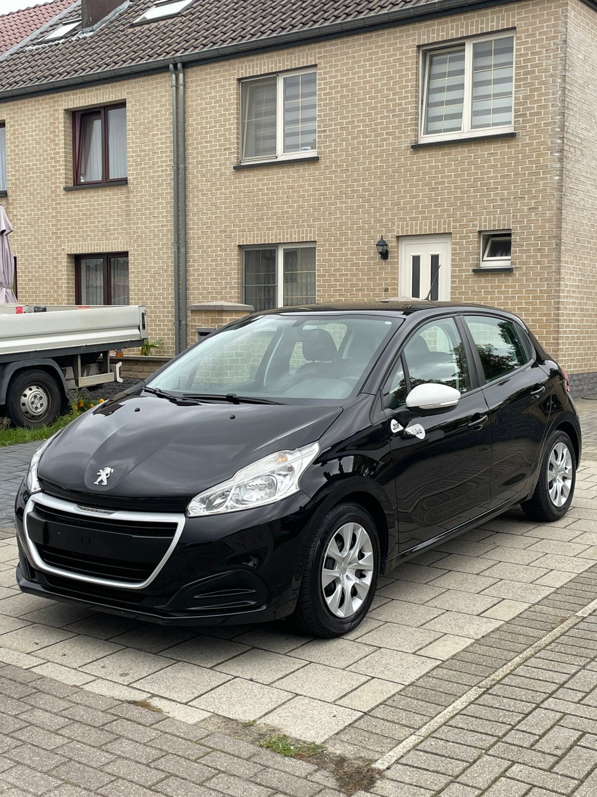 Peugot 208 1.2Benzine 79.686km Euro6d Temp, Auto's, Stof, 50 kW, 1199 cc, Zwart