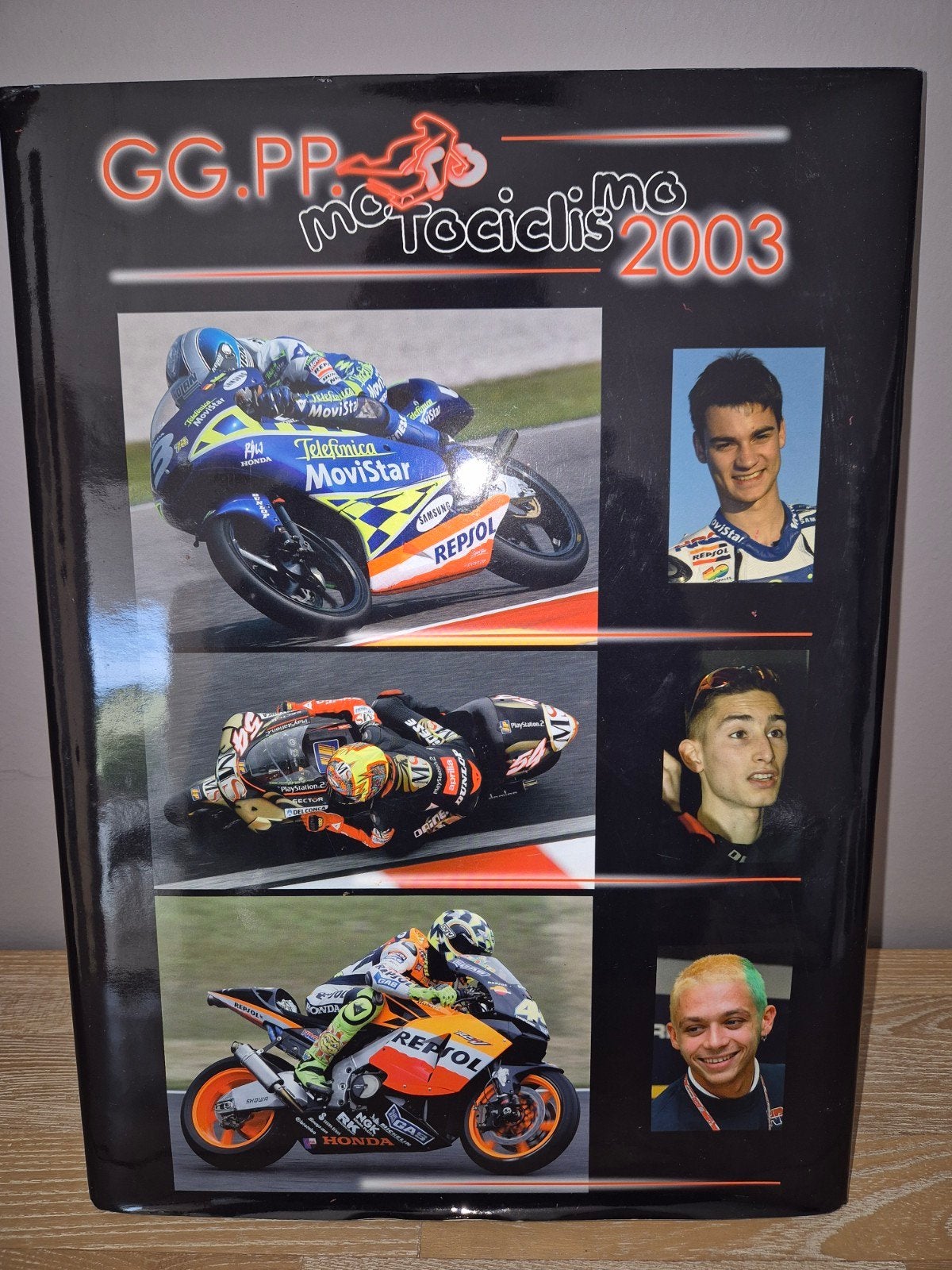 Boek moto GP 2003, Livres, Motos, Enlèvement