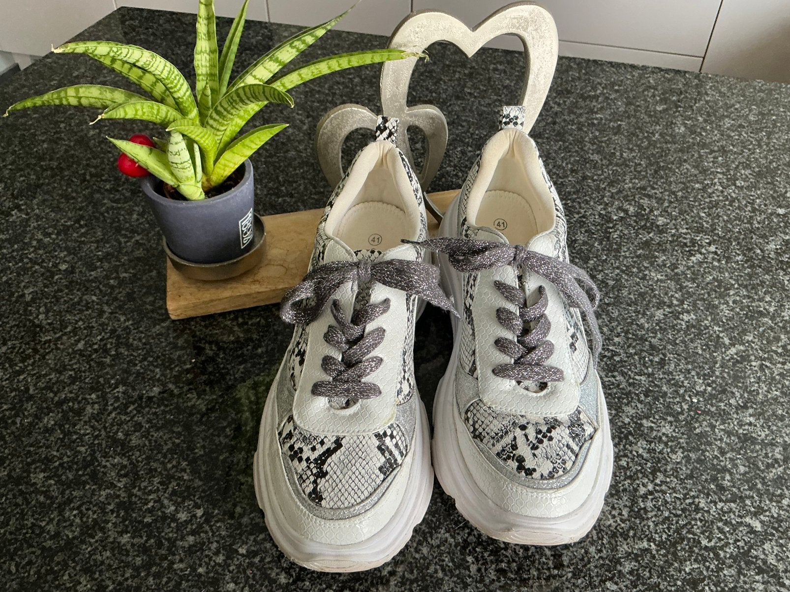 Sneakers taille 41, Enlèvement ou Envoi, Sneakers et Baskets, Comme neuf, Blanc
