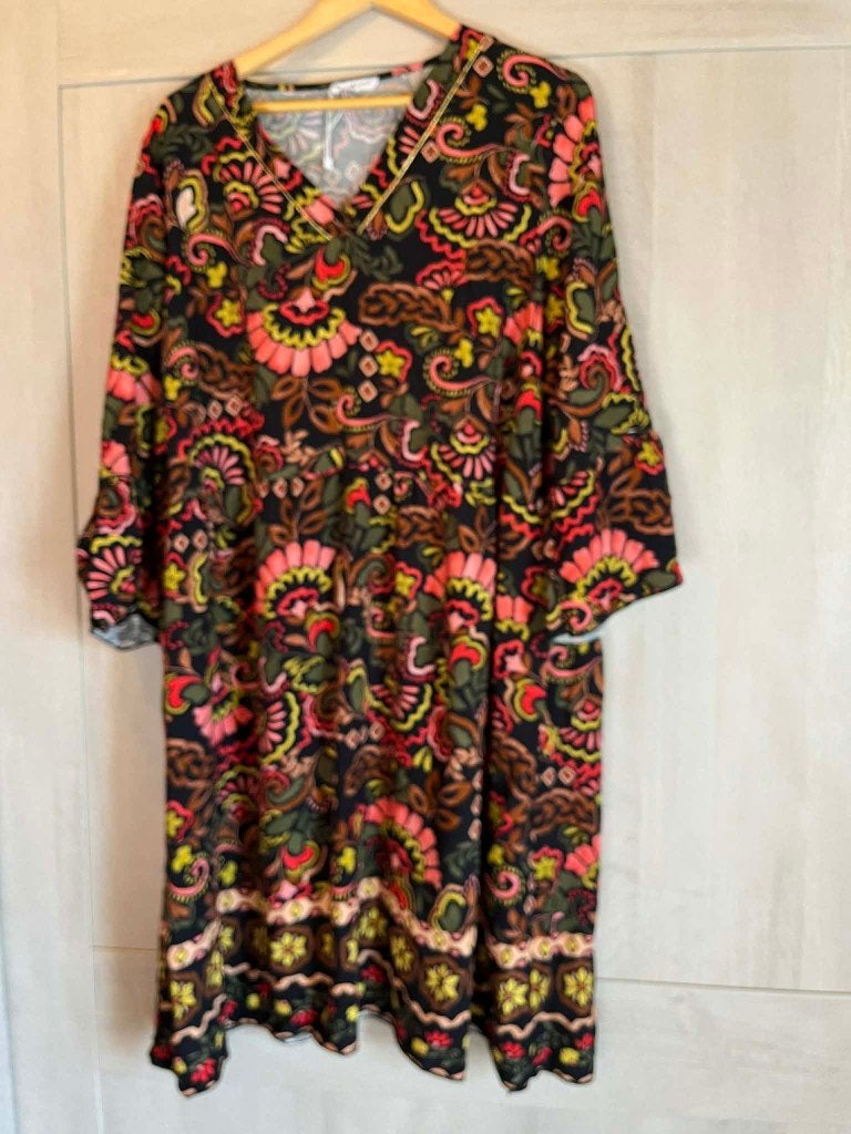 kleedje paprika cassis 52 nooit gedragen, Kleding | Dames, Paprika, Ophalen of Verzenden, Nieuw, Jurk
