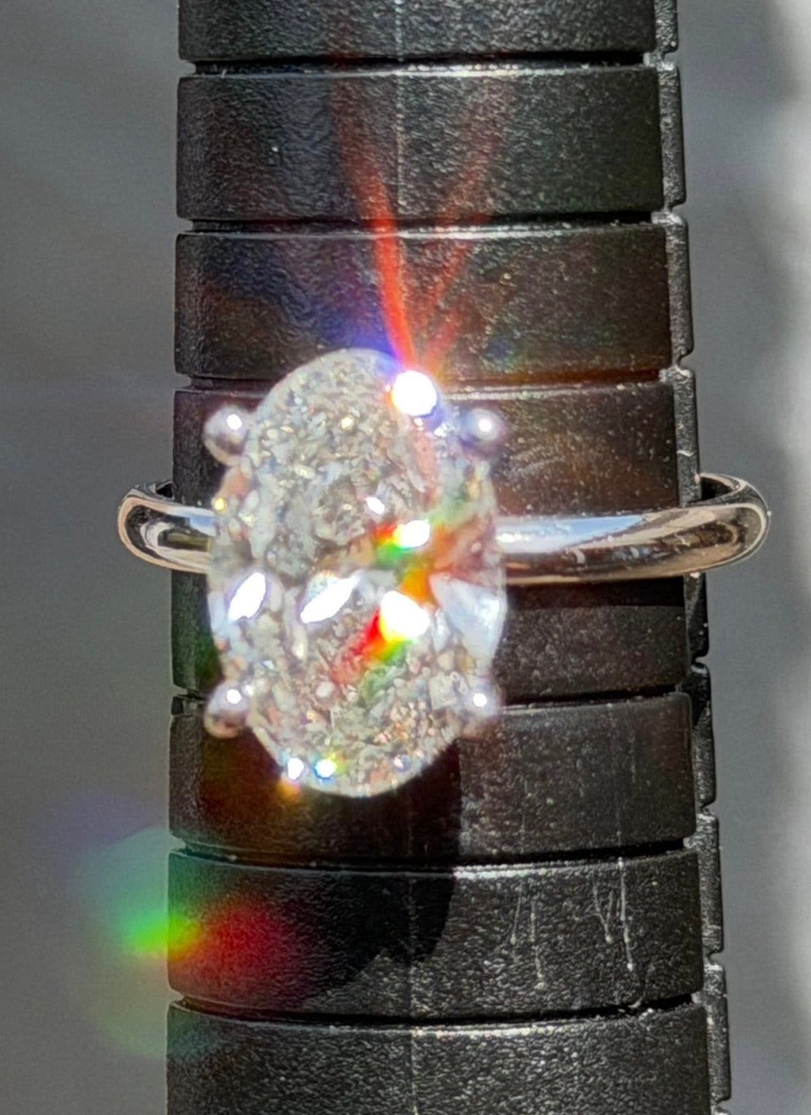 Witgouden ring met ovale VS1 diamant 3.08ct met certificaat!, Nieuw, Ophalen of Verzenden, 17 tot 18, Met edelsteen