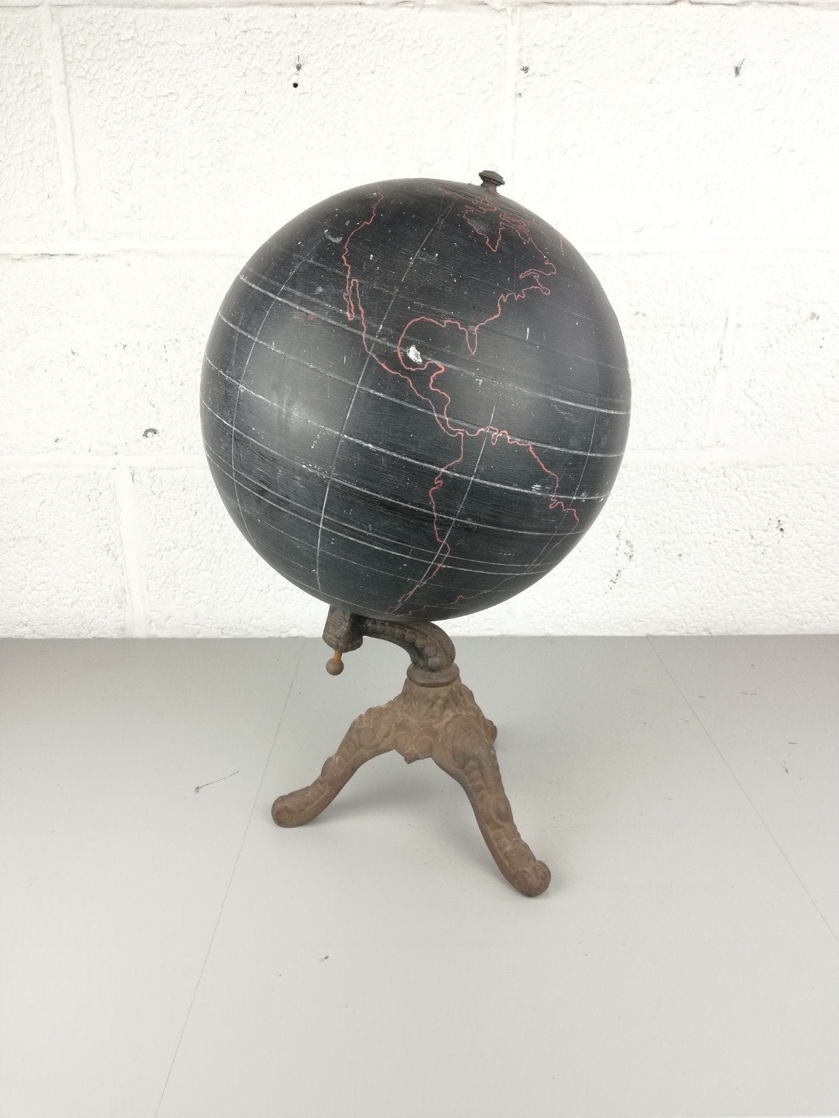 Antieke wereldbol uit klaslokaal, Huis en Inrichting, Woonaccessoires | Wereldbollen, Ophalen, ., ., Antieke wereldbol