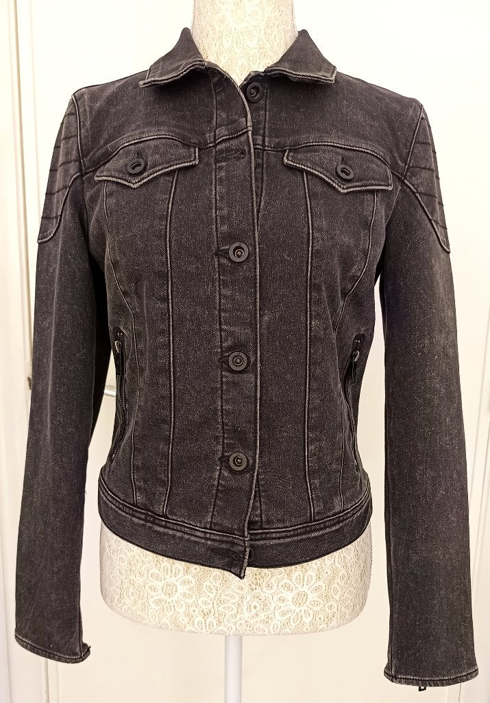 Calvin Klein Jeans Denim jacket, size S, Kleding | Dames, Spijkerbroeken en Jeans, Ophalen of Verzenden, Zo goed als nieuw, W28 - W29 (confectie 36)