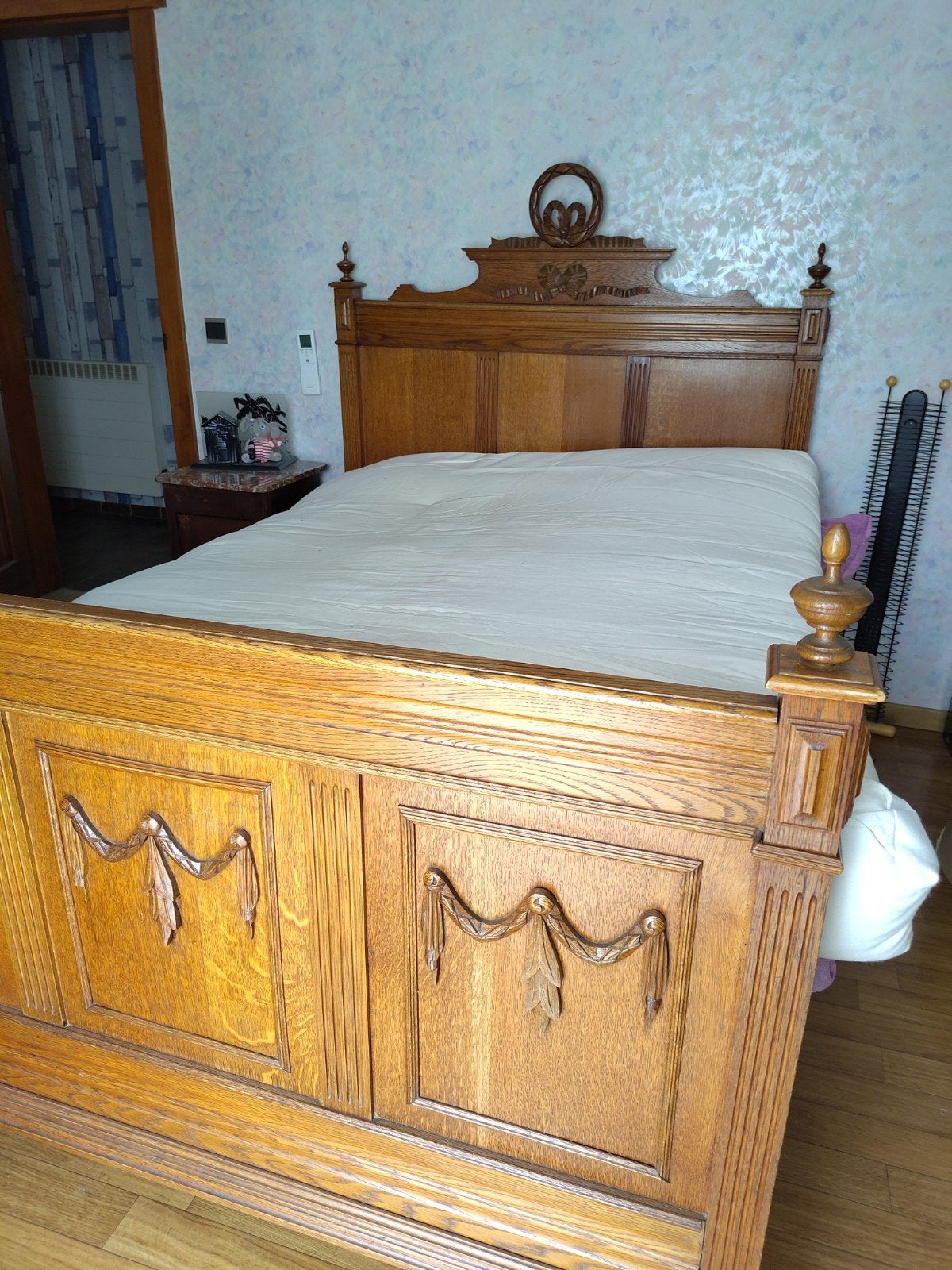 Antiek bed en kasten, Ophalen