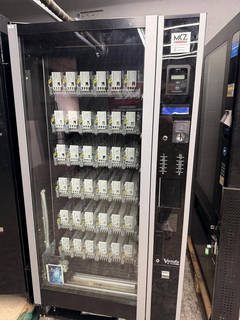 Vendo drankautomaat met liftsysteem refurbished + garantie, Verzamelen, Ophalen of Verzenden, Zo goed als nieuw