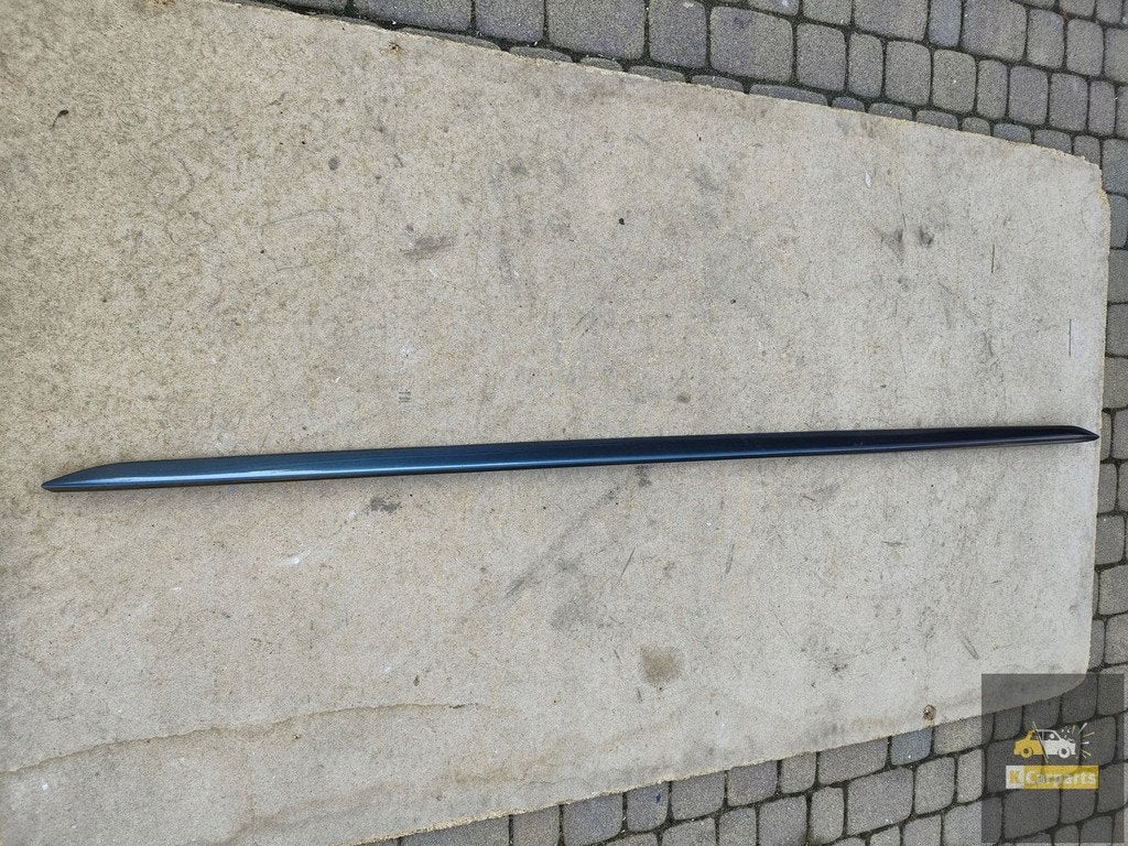 8W0 8W0853932A AUDI A4 8W B9 S-LINE 16- RECHTER DORPELSTRIP, Gebruikt, AUDI AG, Auto-Union-Strasse 1
85045  Ingolstadt, DE, Audi
