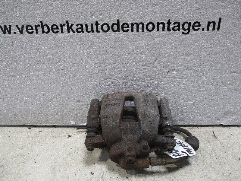 REMKLAUW RECHTS VOOR Opel Adam (01-2012/12-2019), Robert Bosch AG, Gebruikt, Opel, Ophalen of Verzenden