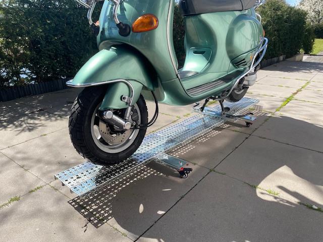 Motor /scooter trolley / verrijdbare (motor) scooterbok, Ophalen, Zo goed als nieuw