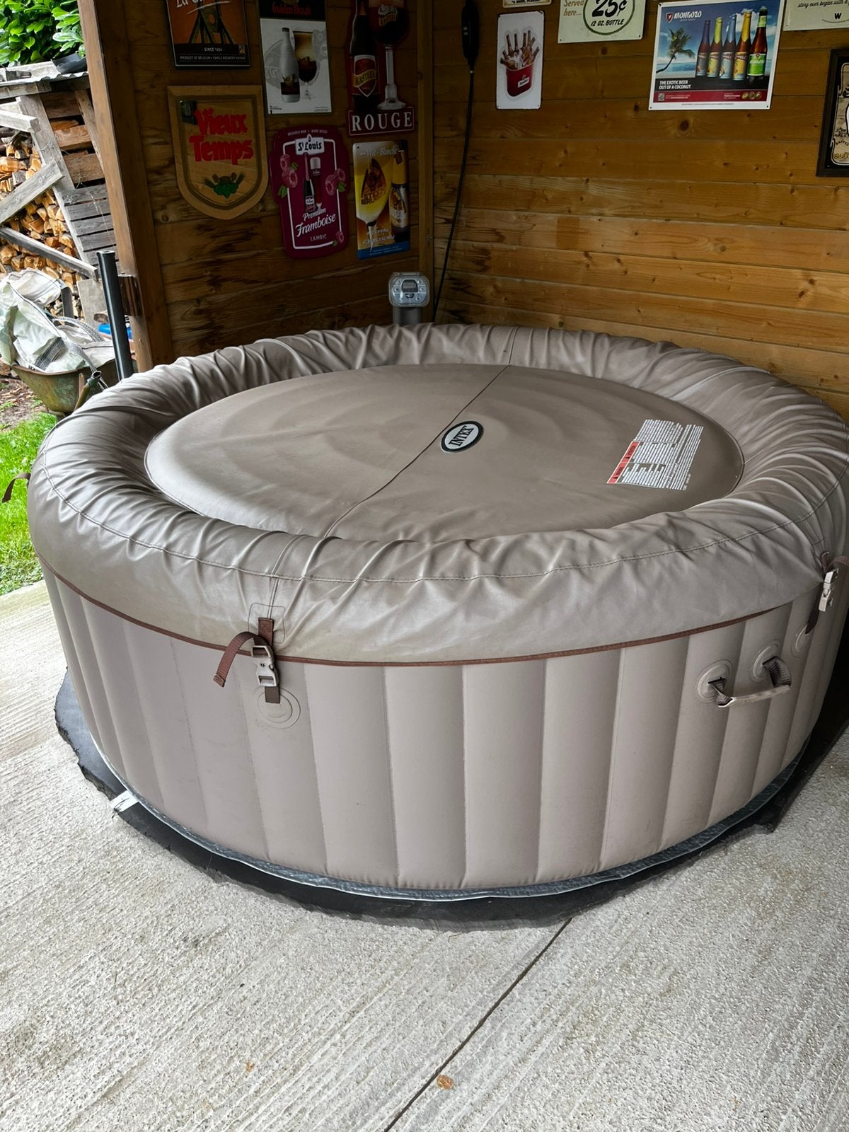 Jacuzzi intex vier personen, Tuin en Terras, Ophalen, Gebruikt, Filter, Opblaasbaar