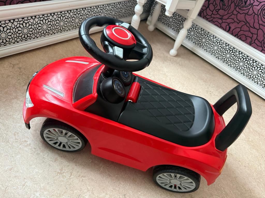 Loopauto met geluid en opbergvak, Kinderen en Baby's, Ophalen, Gebruikt