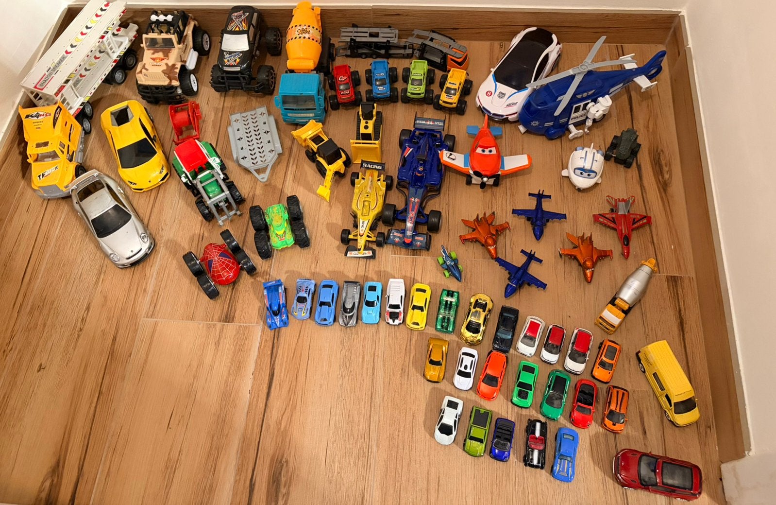 Groot lot speelgoedauto’s & voertuigen ️, Enfants & Bébés, Enlèvement, Comme neuf