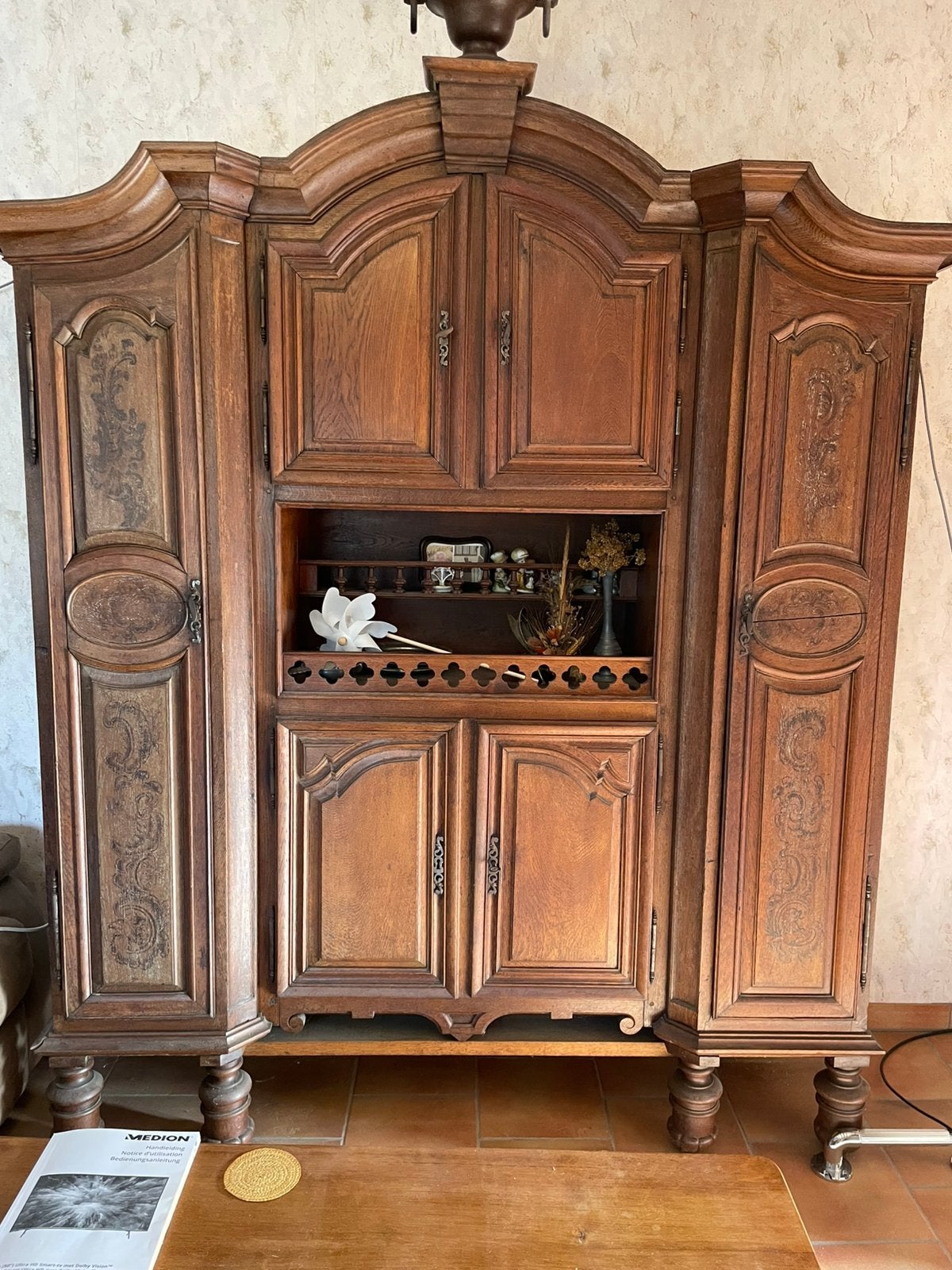 Mooie Antieke houten kast, Ophalen