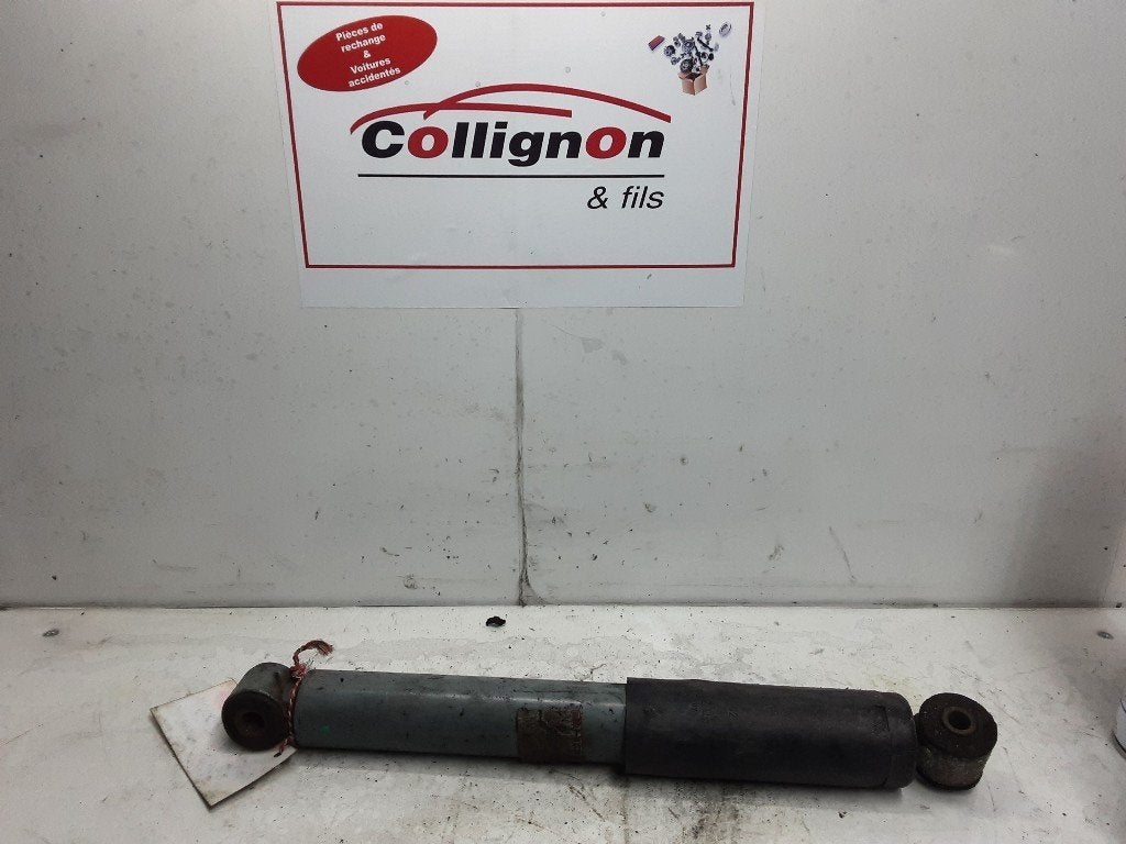 SCHOKBREKER RECHTS ACHTER Porsche 944 (301700105062), Gebruikt, Rue de l'Espoir 34 34
4030  GRIVEGNÉE, BE, Info@Collignon.be, Mevr. I. Hauben