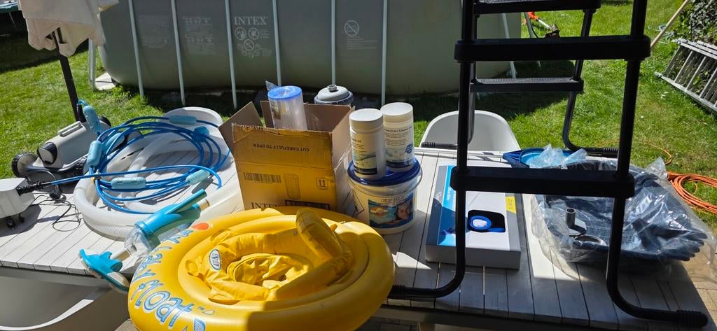 Diverse schoonmaak zwembad, Enlèvement, Utilisé