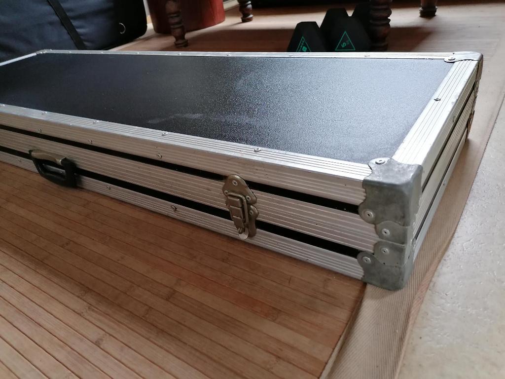 Flightcase voor bas (of keyboard), Muziek en Instrumenten, Ophalen, Gebruikt, Elektrische basgitaar, Flightcase