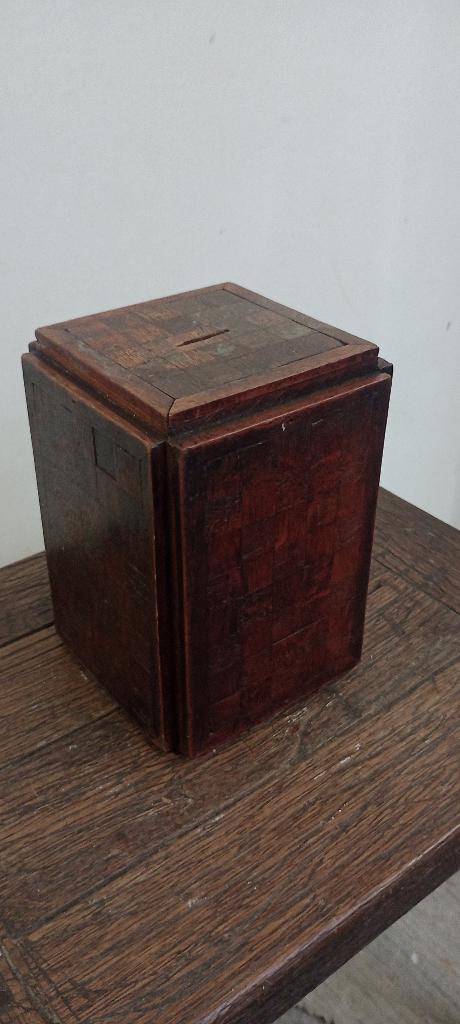 Ancien tronc d'église en bois - Objet de dévotion, Antiquités & Art, Antiquités | Objets religieux, Enlèvement ou Envoi