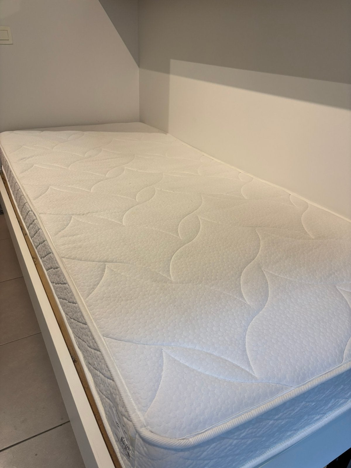 Matelas, Enlèvement, Comme neuf, Matelas