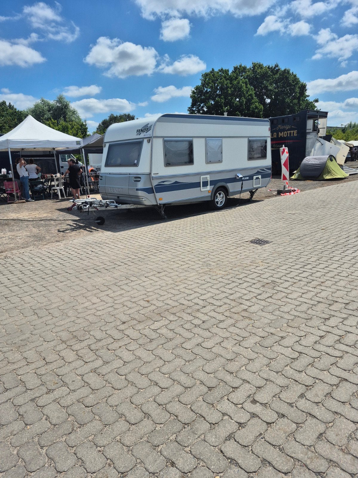 TE HUUR CARAVAN 4 pers, Caravans en Kamperen, Fendt, Overige, Fietsenrek, Bedrijf