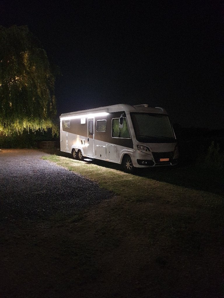 Uiterst luxe en maniakaal verzorgde KNAUS SUN I 900 LX, Integraal, Fiat, Serrures de sécurité, Vloeistofverwarming