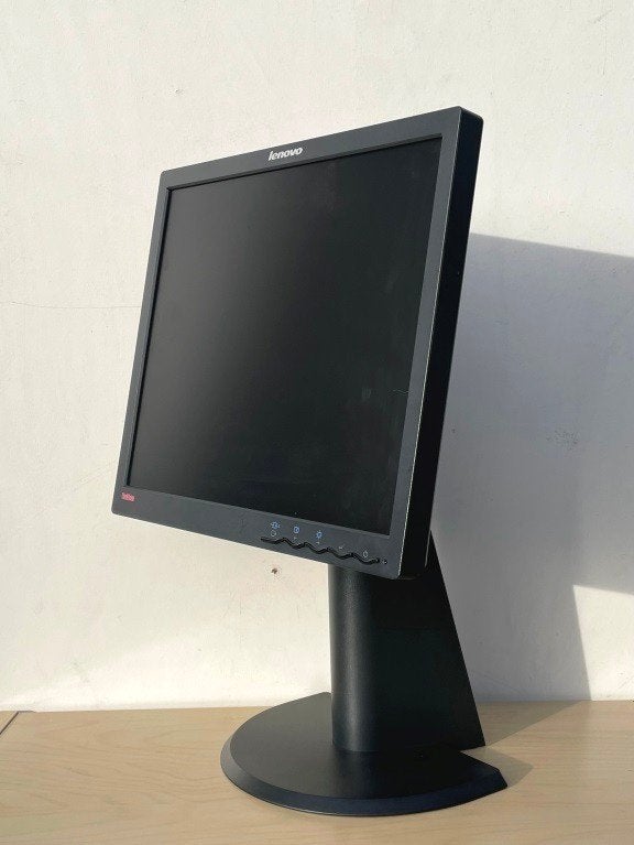 Écran PC Lenovo ThinkVision 16,7" L1900P TFT Monitor, Informatique & Logiciels, Enlèvement ou Envoi, Utilisé, Lenovo, Réglable en hauteur