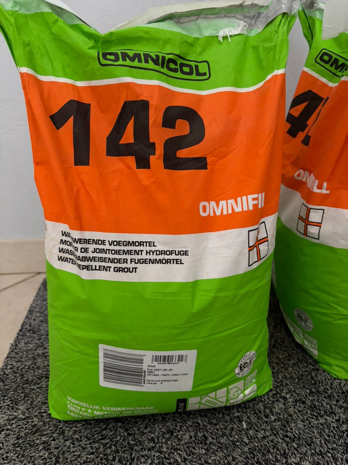 3 zakken voegsel Omnifill 142 Grey, Ophalen, Zo goed als nieuw, Overige materialen
