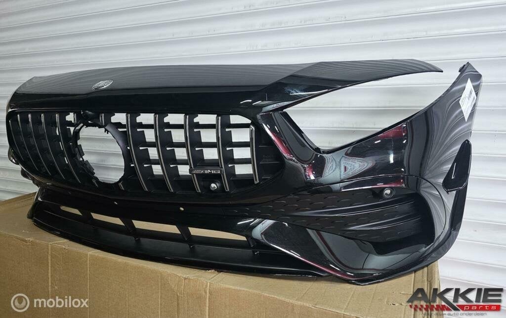 mercedes A35 AMG voorbumper W177 V177 FACELIFT, Gebruikt, Voor, Ophalen of Verzenden, Bumper