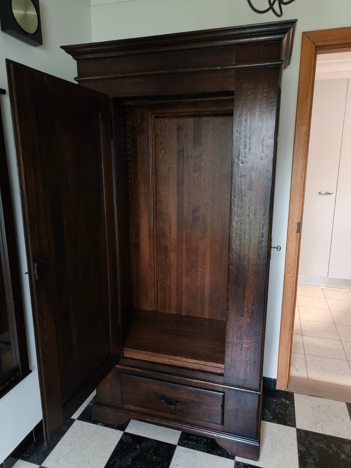 landelijke halkast in massief hout, Ophalen