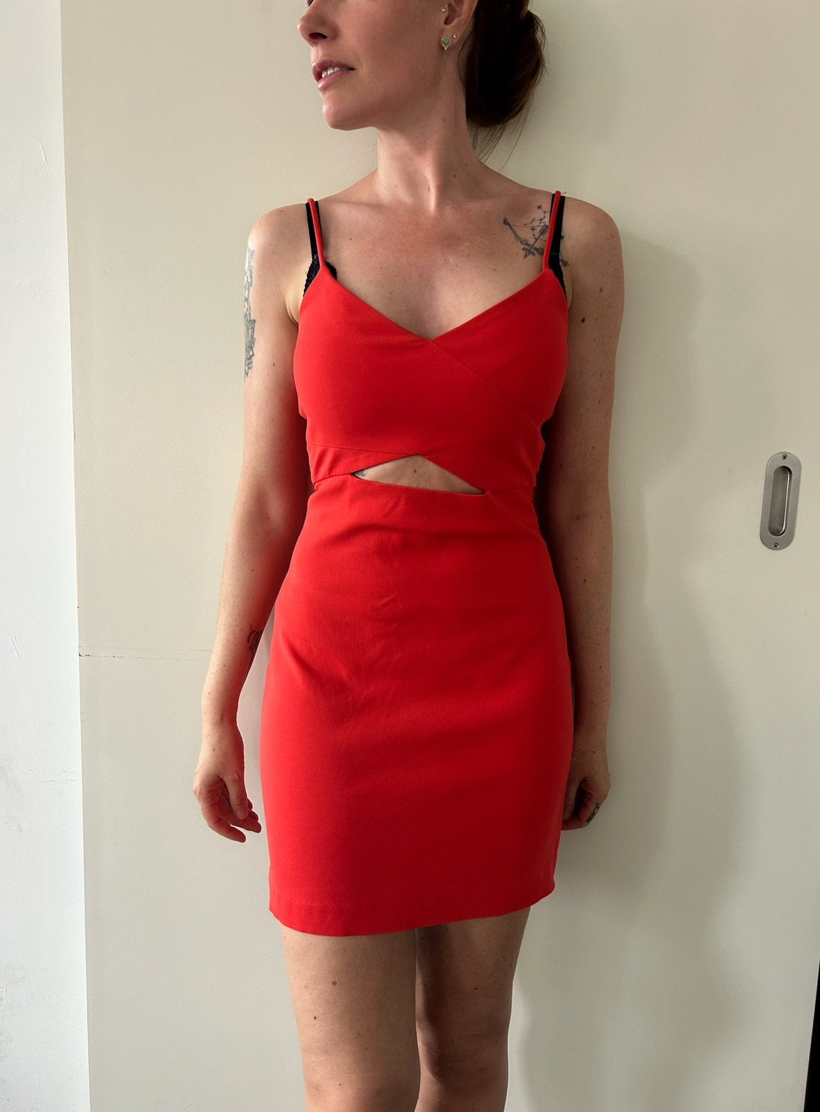 Diep oranje / rode bodycon jurk cut out Zara maat Small, Kleding | Dames, Jurken, Oranje, Ophalen of Verzenden, Zo goed als nieuw