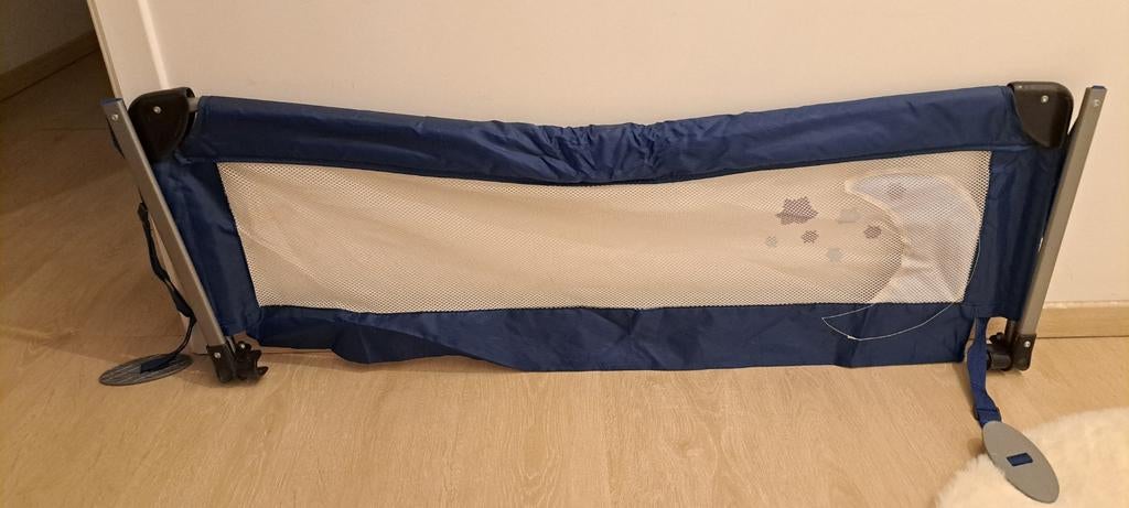 Plooibare en compacte bedrand - 2 stuks - 15 euro per stuk, Enfants & Bébés, Chambre d'enfant | Lits, Enlèvement, Neuf, Moins de 140 cm