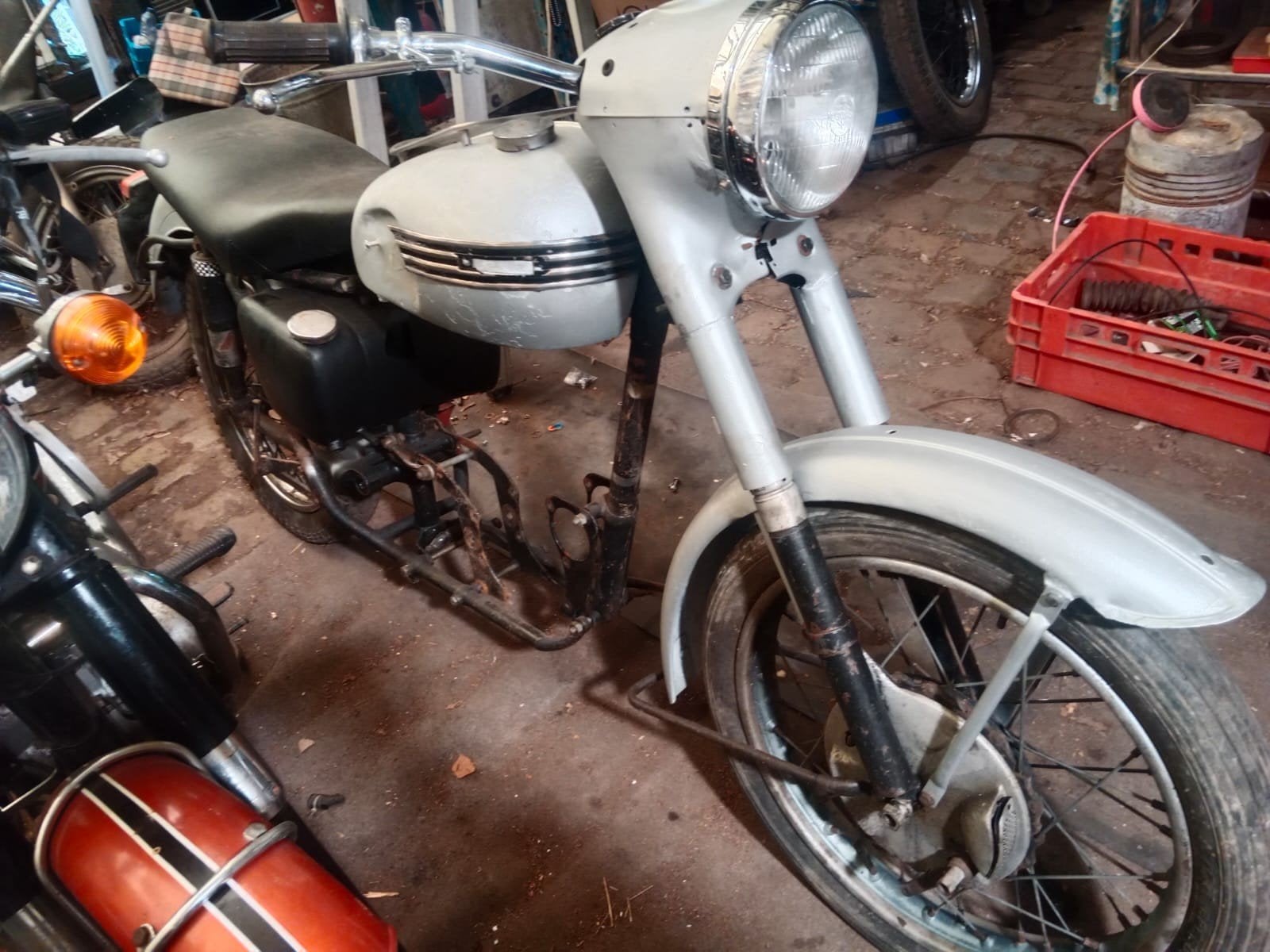 partie cycle triumph pre unit 6t thunderbird, Motos, Enlèvement